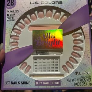 LA colors nail tip kit